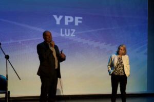 4 - Toyota Argentina, Fundación YPF e YPF Luz realizan una jornada de capacitación sobre la Energía Argentina