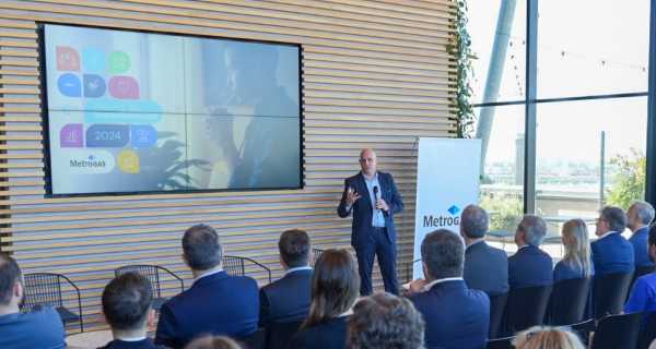 Presentación Sebastián Mazzucchelli